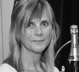 2016-portrait-karen-gay-nb-web