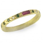 Band ring chiseled ruby of Esther Assouline